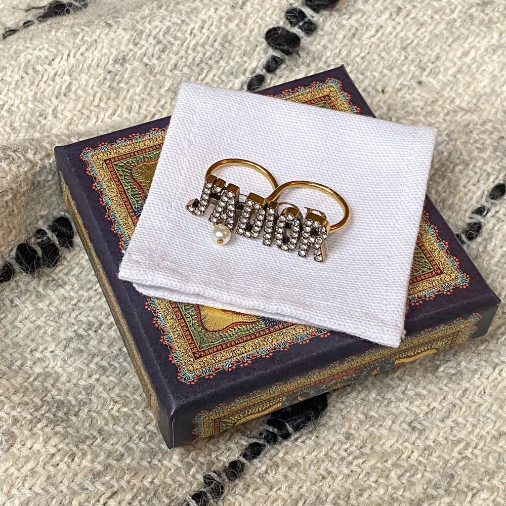 Dior J’ADIOR two finger ring